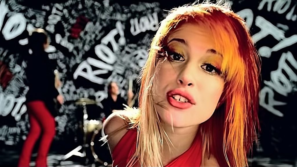 MYSPACE EMO TRACKS MUSIC NEWS ROCK PUNK POP ALTERNATIVE PARAMORE PANIC AT THE DISCO
